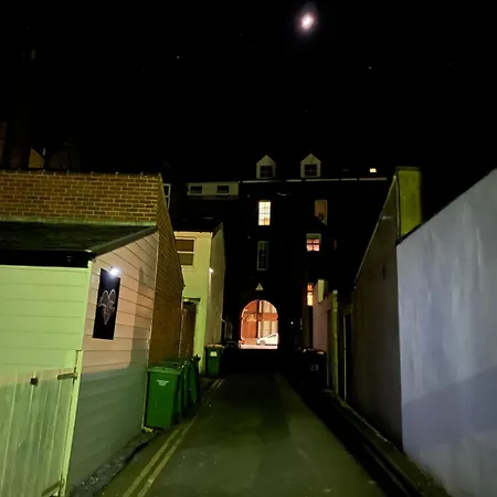 Bonny ウィットビー